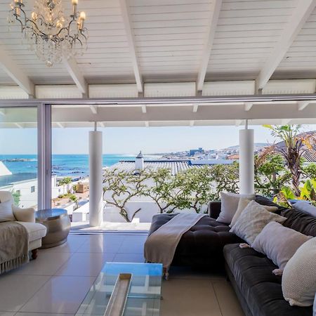 White Waves Beach House Bloubergstrand Exteriör bild