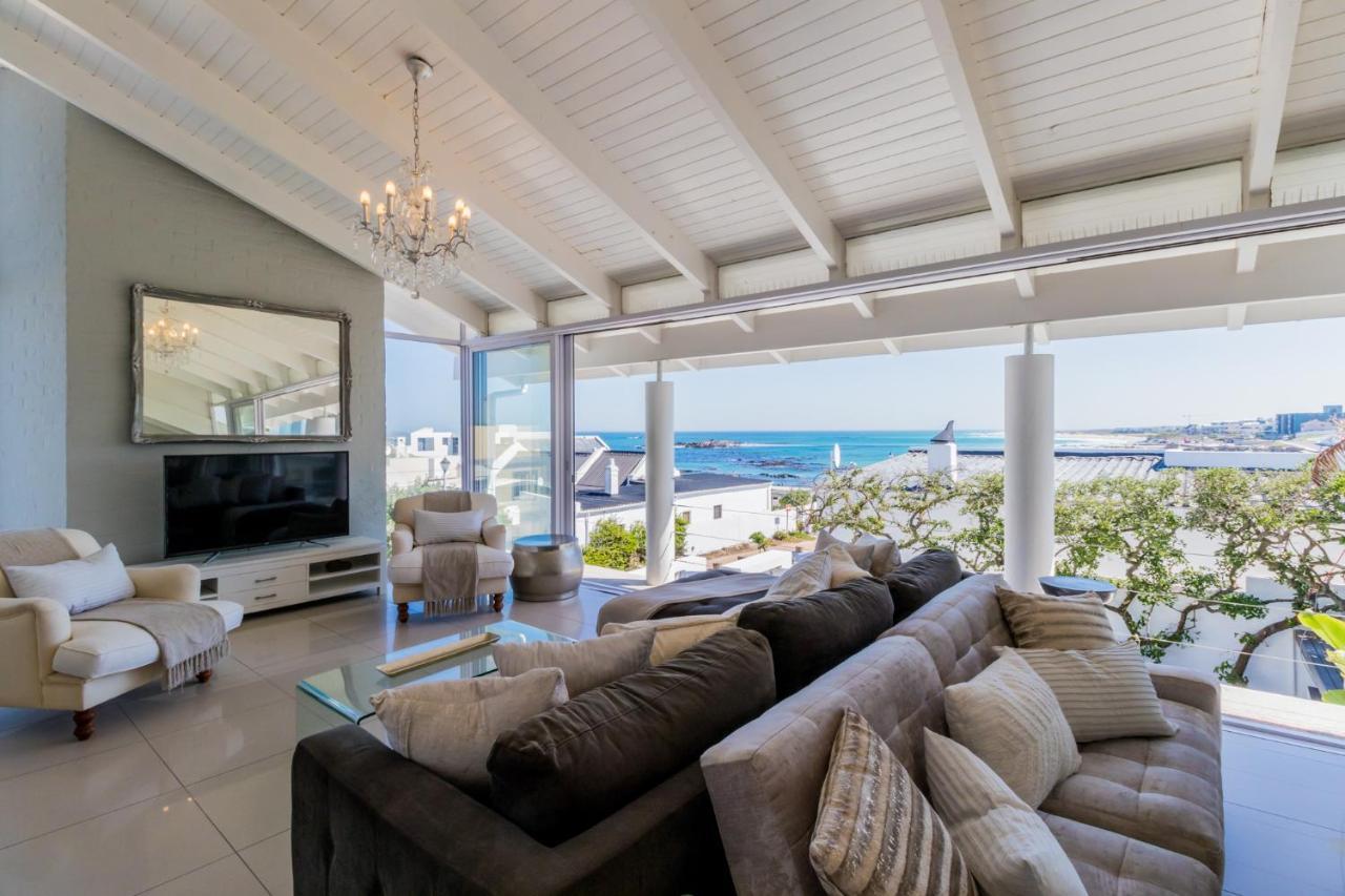 White Waves Beach House Bloubergstrand Exteriör bild