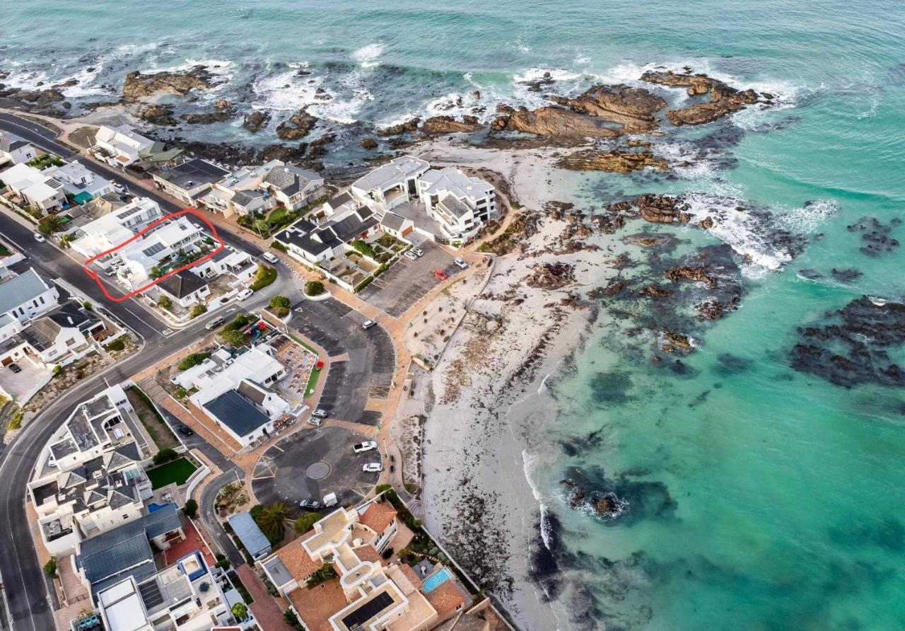 White Waves Beach House Bloubergstrand Exteriör bild