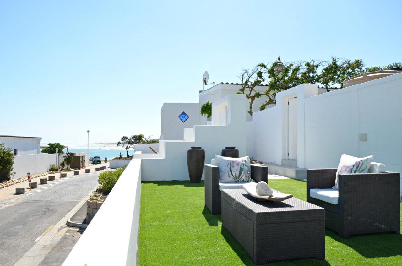 White Waves Beach House Bloubergstrand Exteriör bild
