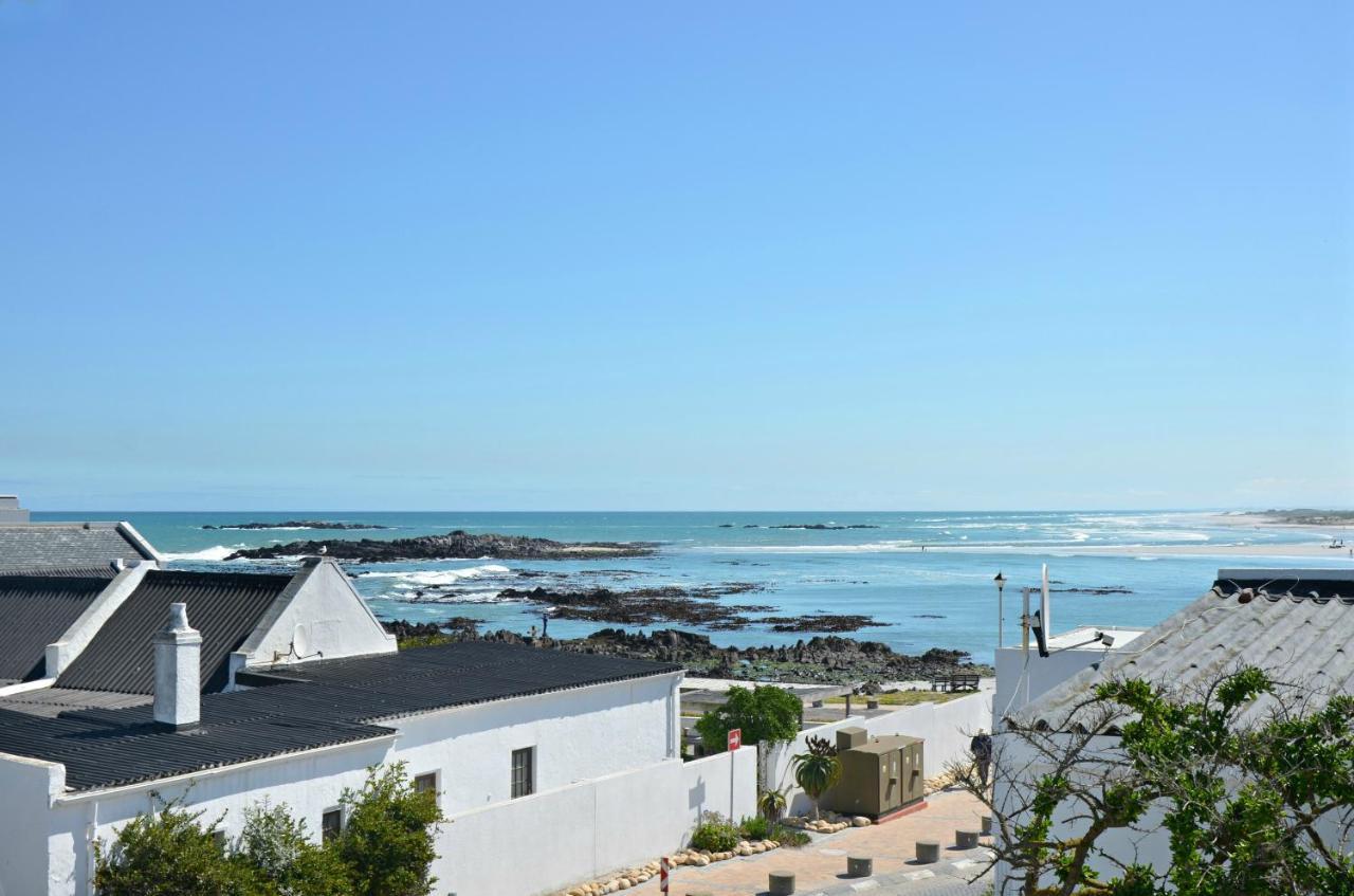 White Waves Beach House Bloubergstrand Exteriör bild