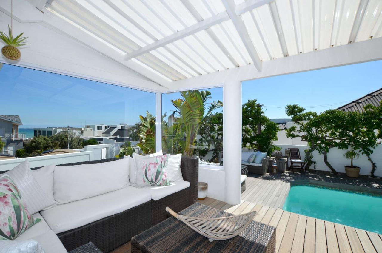 White Waves Beach House Bloubergstrand Exteriör bild