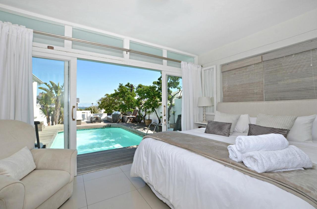White Waves Beach House Bloubergstrand Exteriör bild